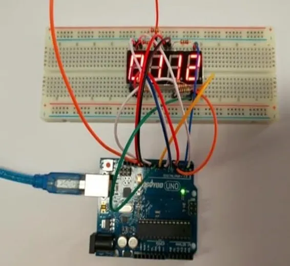 Common Anode 4 Digit 7 Segment Red LED Display